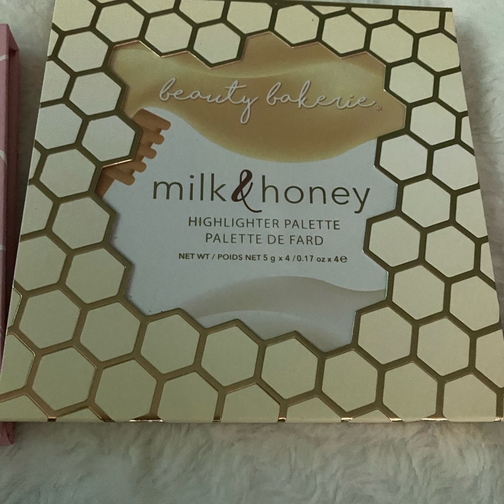 Makeup bundle - Picture 2 of 6